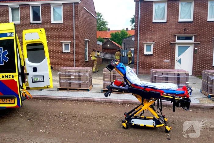 Persoon raakt gewond bij werkzaamheden op dak