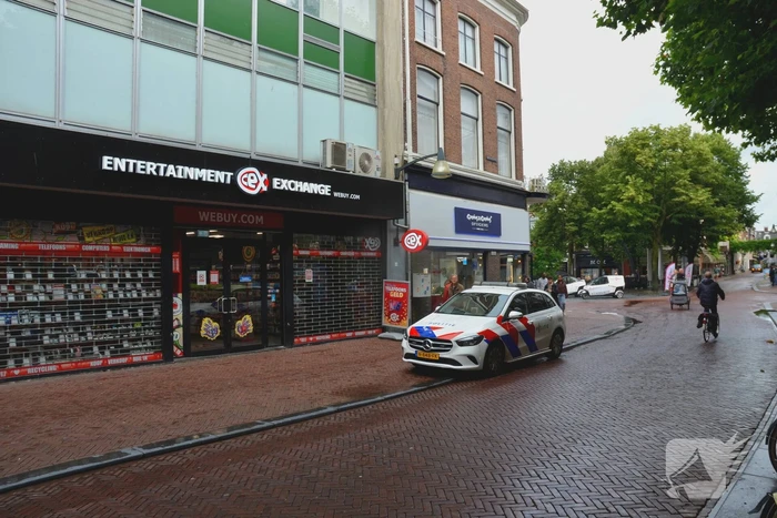Overvaller bedreig personeel met mes
