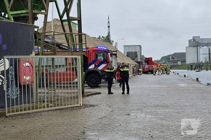 Grote zoektocht in water na aantreffen rollator