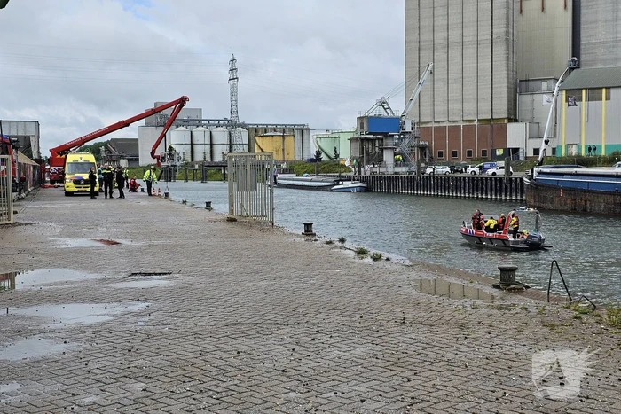 Grote zoektocht in water na aantreffen rollator