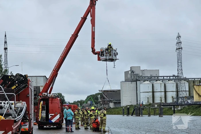 Grote zoektocht in water na aantreffen rollator