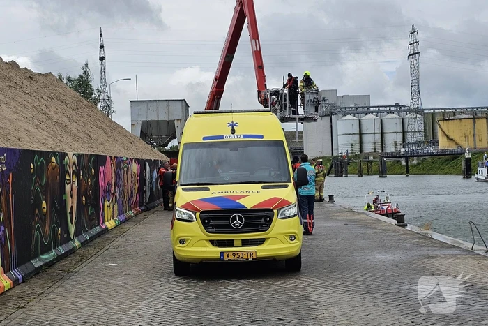 Grote zoektocht in water na aantreffen rollator