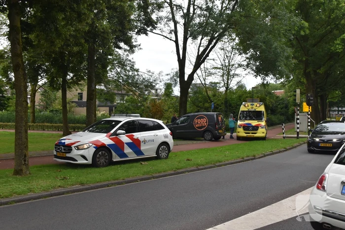 Bezorger onderuit bij eenzijdig ongeval met scooter