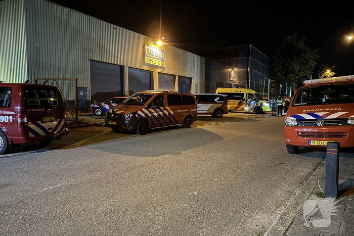 Zeer grote uitslaande brand in bedrijfspand
