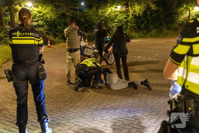 Politie weet pyromaan na tientallen autobranden te arresteren