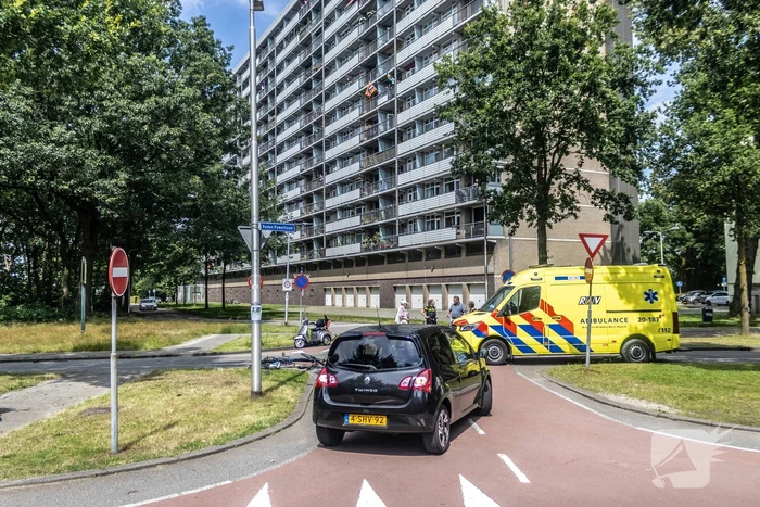 Automobilist ziet fietser over het hoofd met een aanrijding tot gevolg