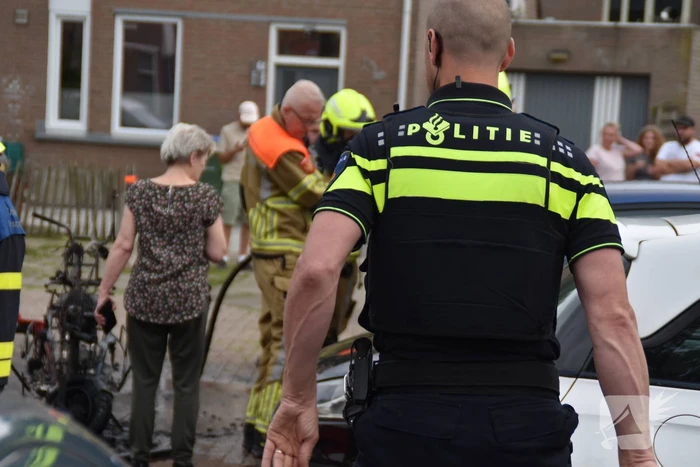 Scooter volledig verwoest door brand