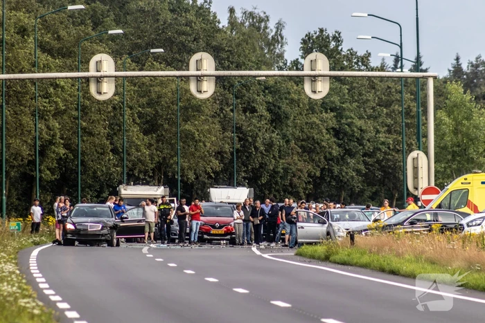 Meerdere voertuigen betrokken bij aanrijding