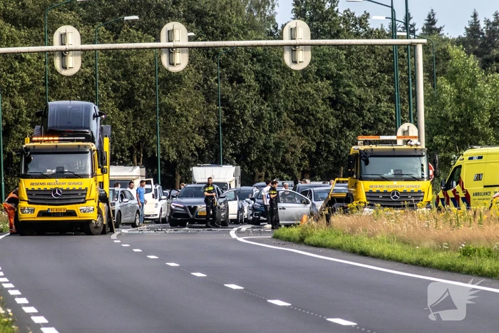 Meerdere voertuigen betrokken bij aanrijding