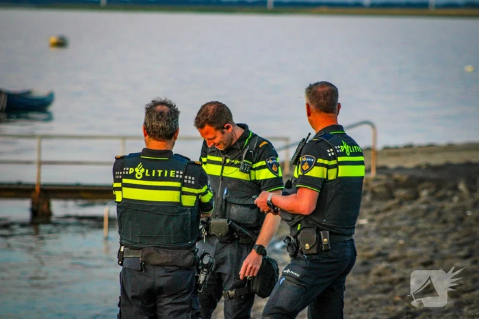 Grote zoekactie nadat getuigen iets uit de lucht zien vallen