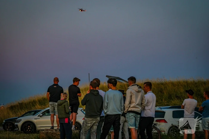 Grote zoekactie nadat getuigen iets uit de lucht zien vallen