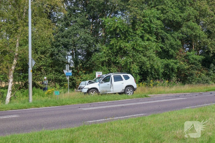 Twee voertuigen botsen met elkaar