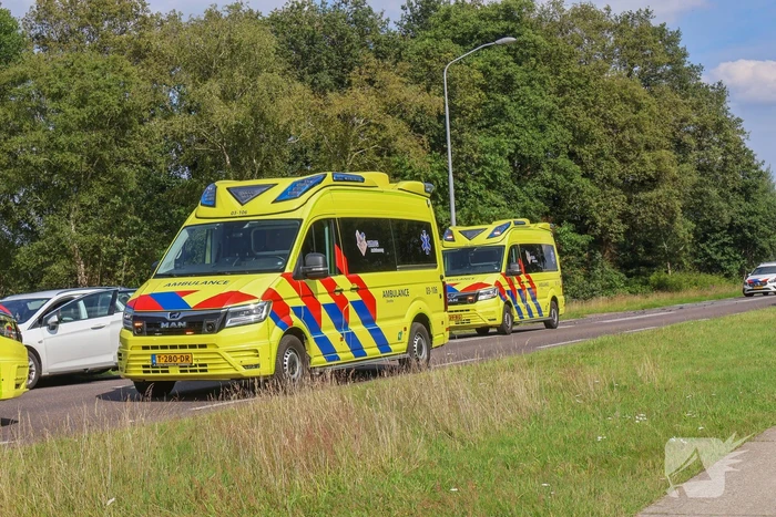 Twee voertuigen botsen met elkaar