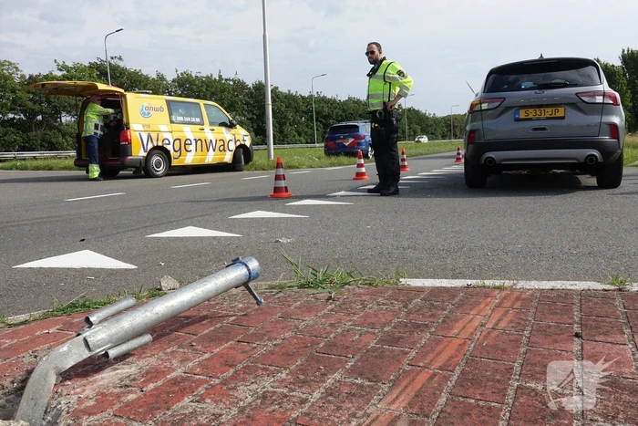 Gewonde bij aanrijding met drie voertuigen