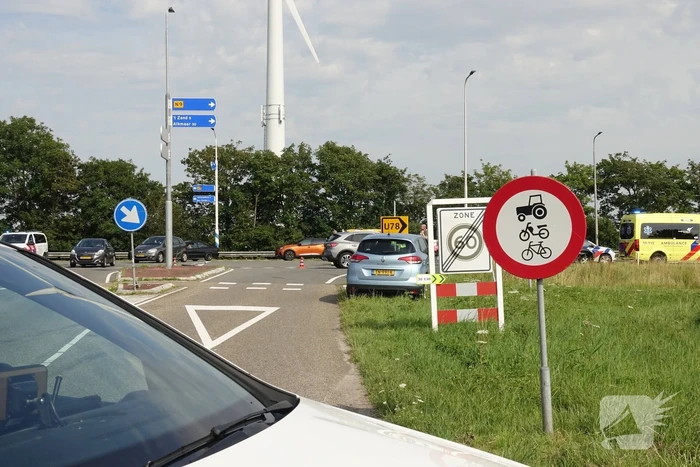 Gewonde bij aanrijding met drie voertuigen