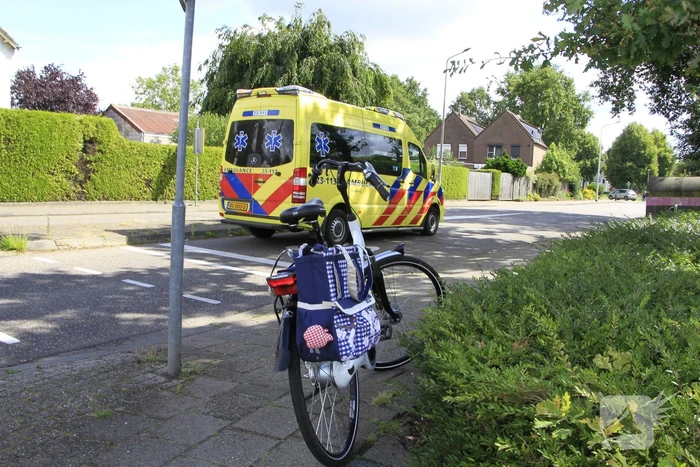 Fietser aangereden op rotonde