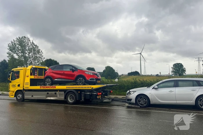 Twee voertuigen zwaar beschadigd na ongeval