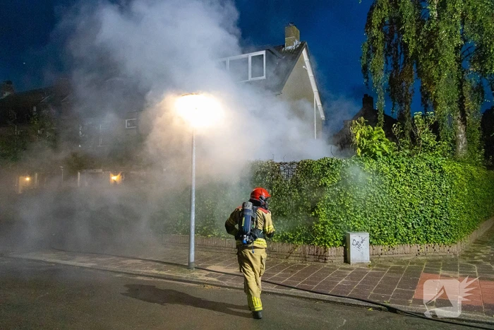Uitslaande brand in schuur van woning