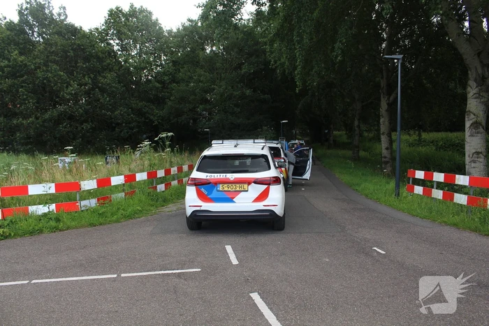 Lange tijd geen trein en vaarverkeer door aanrijding op spoor