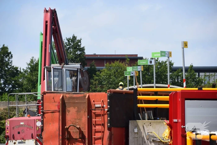 Container in brand bij milieustraat