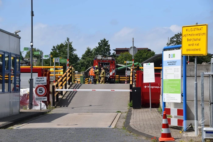 Container in brand bij milieustraat