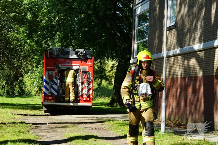Magnetron vlieg in keuken in brand