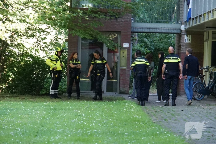 Magnetron vlieg in keuken in brand