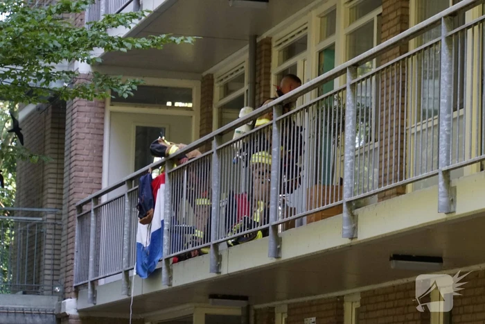Magnetron vlieg in keuken in brand
