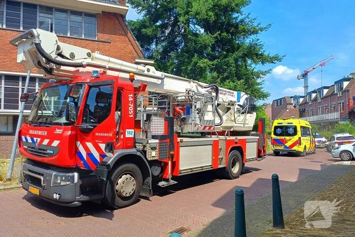 Voorbijganger ontdekt brand in flat