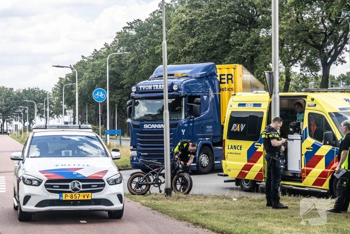 Fatbiker aangereden door bestuurder bestelbus