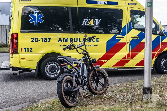 Fatbiker aangereden door bestuurder bestelbus