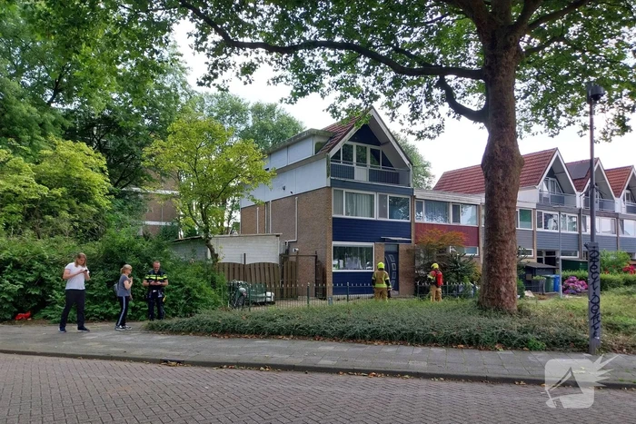 Brandweer onderzoekt gaslucht in woning