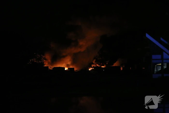 Schuur verwoest door uitslaande brand