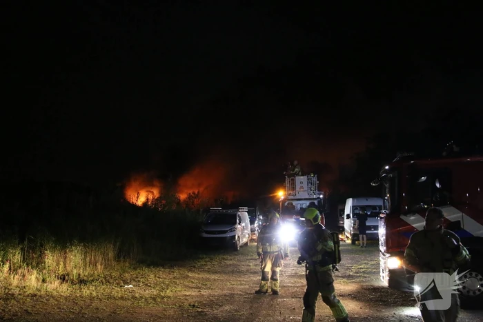 Schuur verwoest door uitslaande brand
