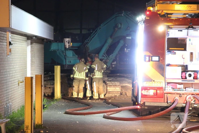 Schuur verwoest door uitslaande brand