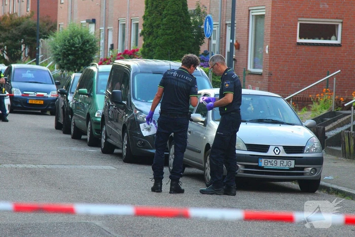 Gezin opgeschrikt door explosie tegen gevel