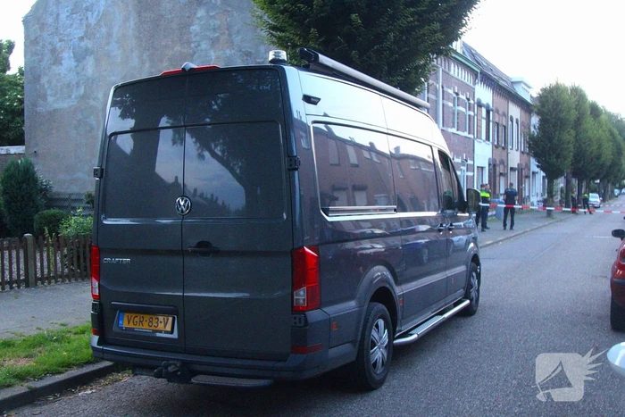 Gezin opgeschrikt door explosie tegen gevel