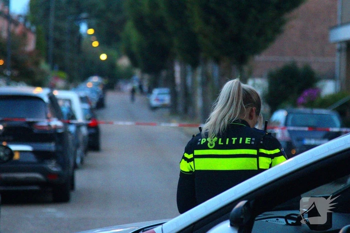 Gezin opgeschrikt door explosie tegen gevel