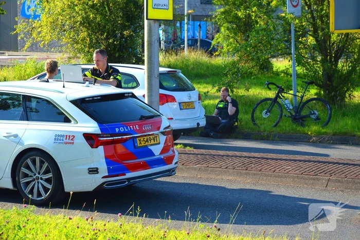 Fietser zwaargewond bij aanrijding met auto