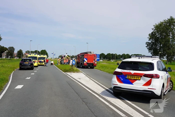 Oudere man belandt met auto op de zij