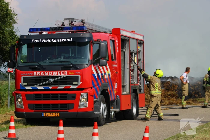 Brandweer ingezet voor brandend geperst hooi