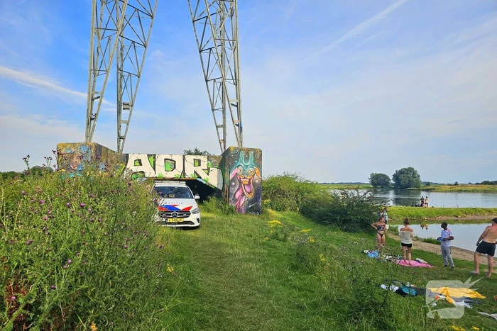 Geredde 18-jarige drenkeling alsnog overleden