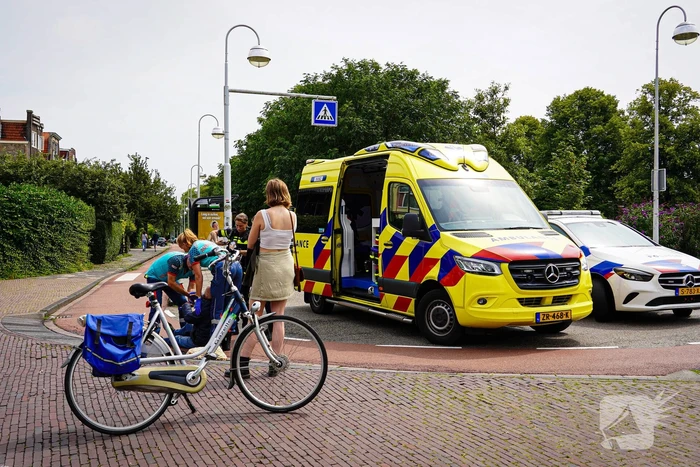 Fietser onderuit door slecht wegdek