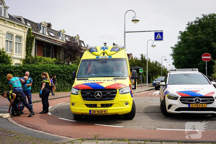 Fietser onderuit door slecht wegdek