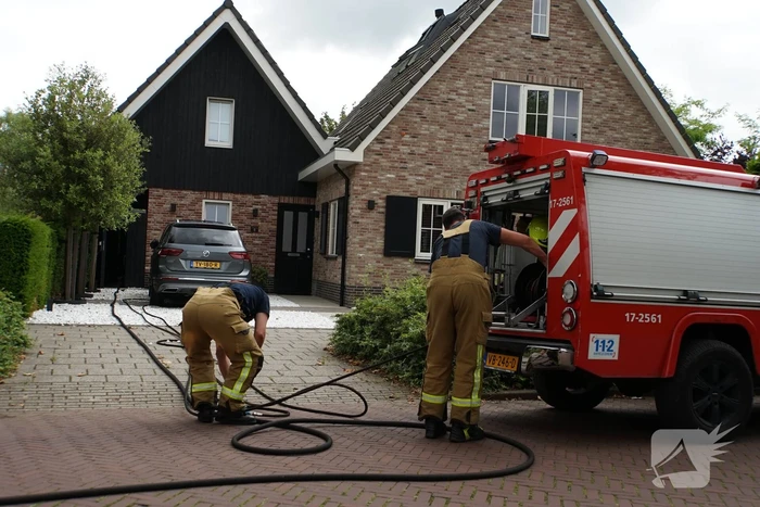 Buren ontdekken brand en slaan alarm