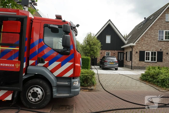 Buren ontdekken brand en slaan alarm