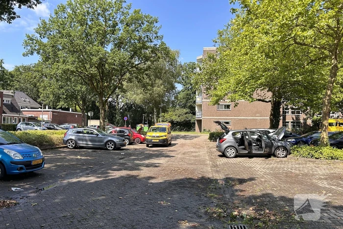 Bergers druk met afslepen voertuigen na hoosbuien