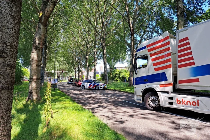 Drie voertuigen betrokken bij kop-staartbotsing