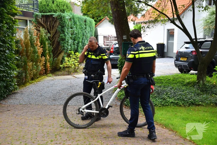Gewond Persoon naast mountainbike aangetroffen op wegdek