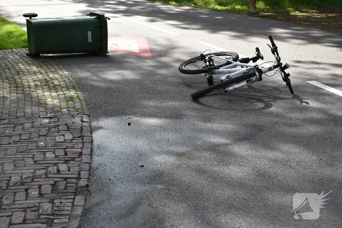 Gewond Persoon naast mountainbike aangetroffen op wegdek